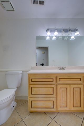 411 N santa monica, Los Banos, CA 93635