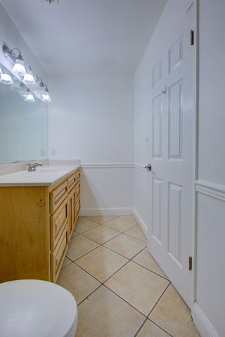 411 N santa monica, Los Banos, CA 93635