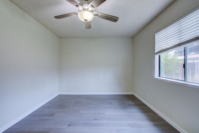 411 N santa monica, Los Banos, CA 93635