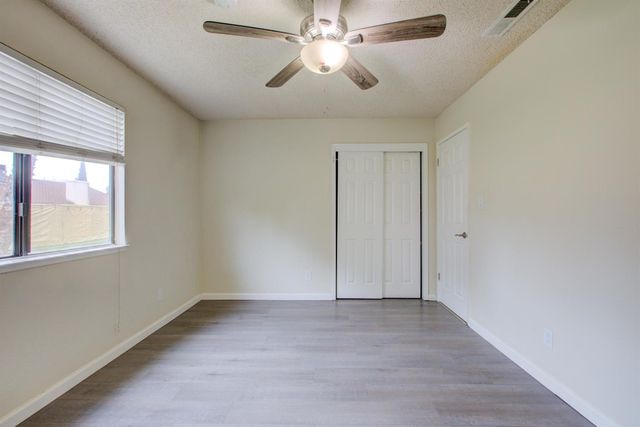 411 N santa monica, Los Banos, CA 93635