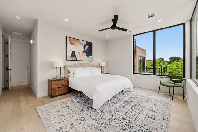 1403 Barton Hills DR 2, Austin, TX 78704