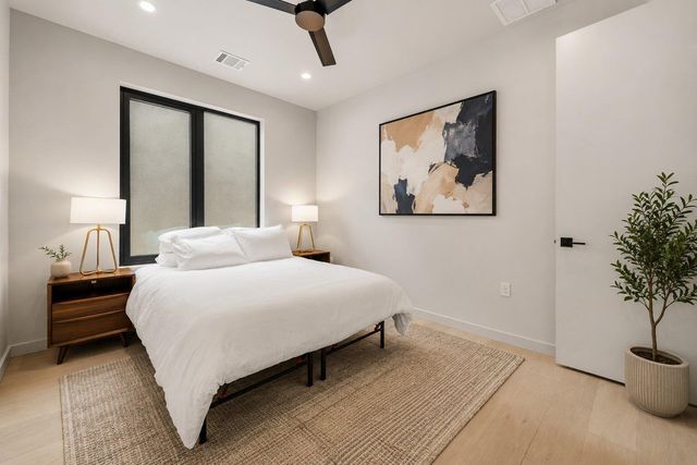 1403 Barton Hills DR 2, Austin, TX 78704