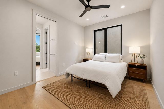 1403 Barton Hills DR 2, Austin, TX 78704