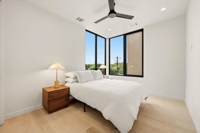 1403 Barton Hills DR 2, Austin, TX 78704