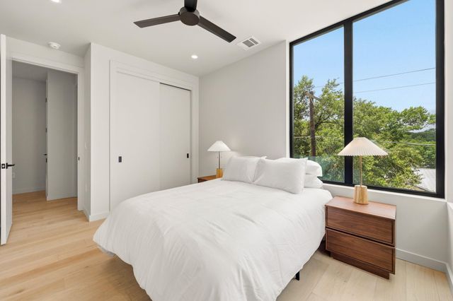 1403 Barton Hills DR 2, Austin, TX 78704
