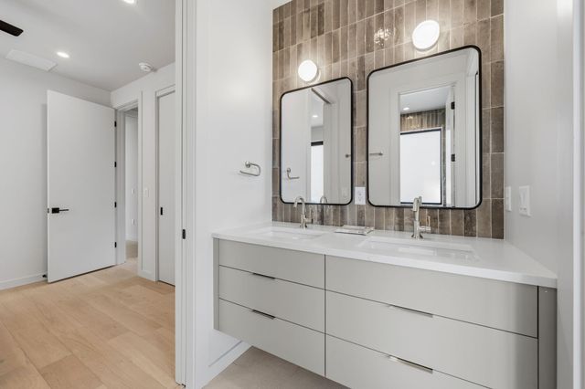 1403 Barton Hills DR 2, Austin, TX 78704