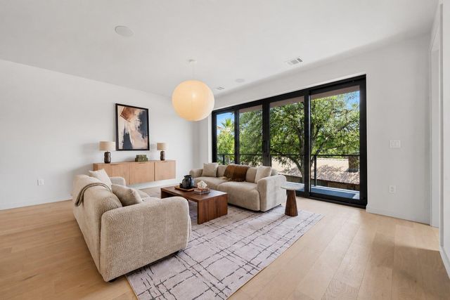 1403 Barton Hills DR 2, Austin, TX 78704