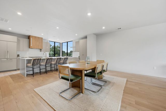 1403 Barton Hills DR 2, Austin, TX 78704