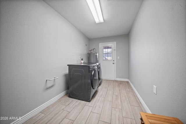 3651 W AIRE LIBRE Avenue, Phoenix, AZ 85053