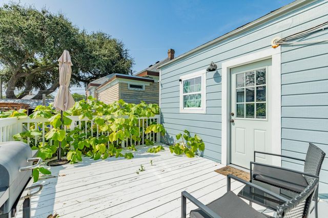 4417 Avenue R, Galveston, TX 77550