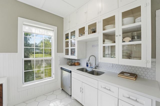 1215 Main Street, Richmond, TX 77469