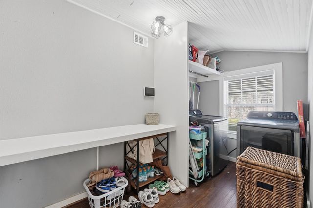 1215 Main Street, Richmond, TX 77469