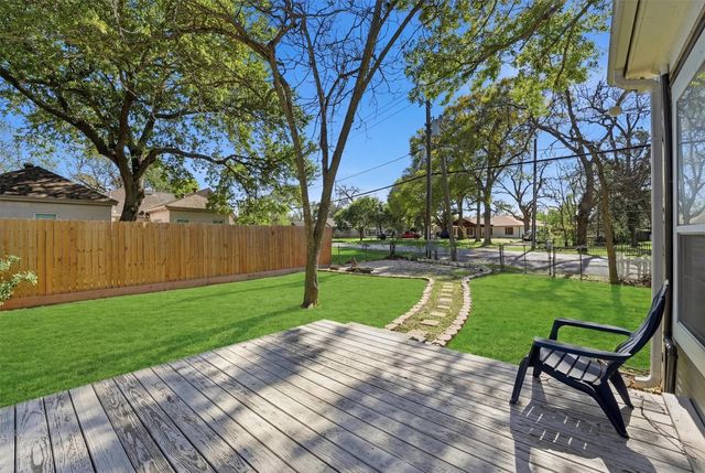 1215 Main Street, Richmond, TX 77469