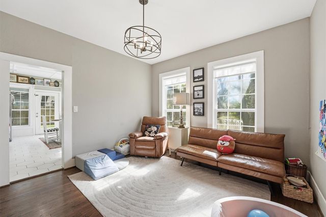 1215 Main Street, Richmond, TX 77469