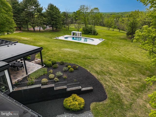 1506 PLEASANT VIEW RD, Coopersburg, PA 18036