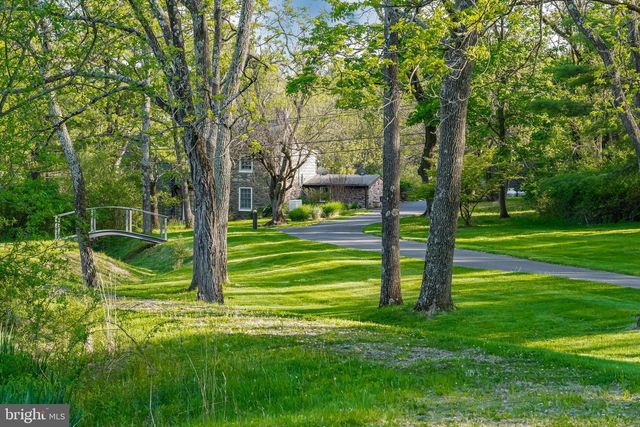 1506 PLEASANT VIEW RD, Coopersburg, PA 18036