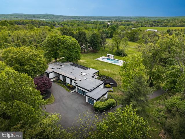 1506 PLEASANT VIEW RD, Coopersburg, PA 18036