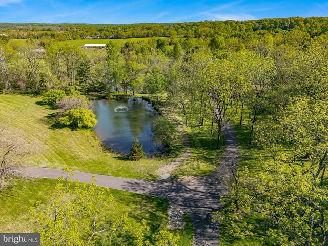 1506 PLEASANT VIEW RD, Coopersburg, PA 18036