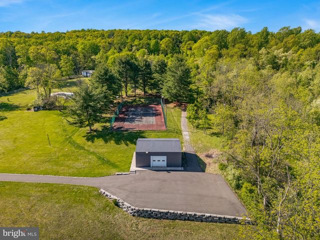 1506 PLEASANT VIEW RD, Coopersburg, PA 18036