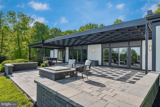 1506 PLEASANT VIEW RD, Coopersburg, PA 18036