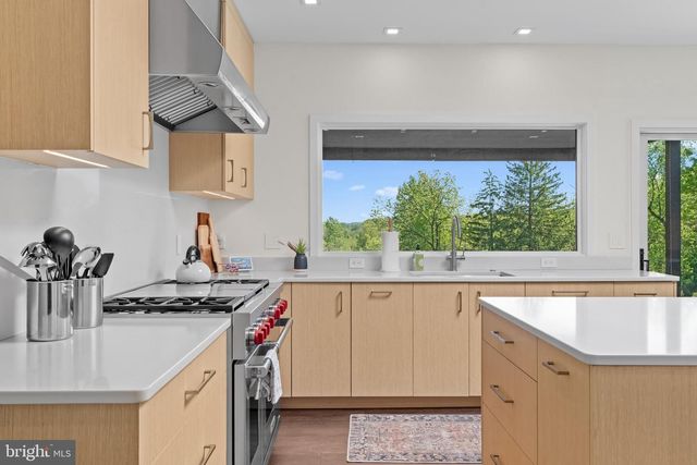 1506 PLEASANT VIEW RD, Coopersburg, PA 18036