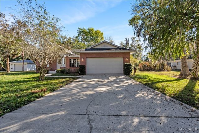 9 Cypress Lane, Inglis, FL 34449