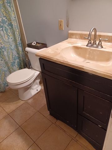 35 Longworth Ave 25, Brockton, MA 02301