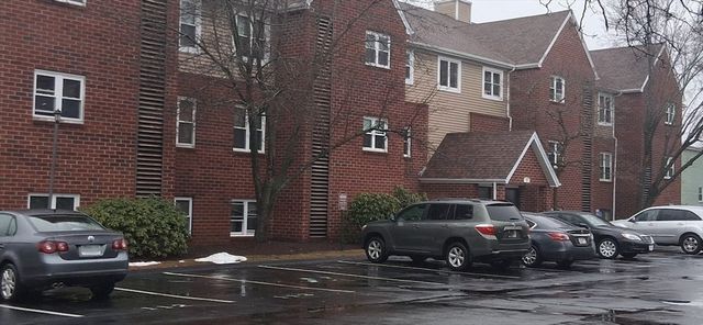 35 Longworth Ave 25, Brockton, MA 02301