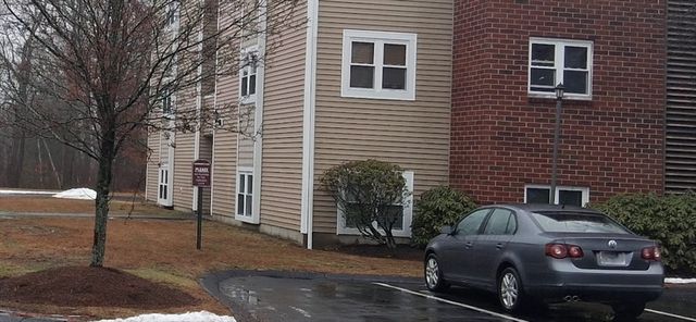 35 Longworth Ave 25, Brockton, MA 02301