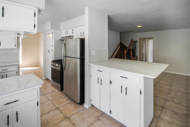 10322 Nold Drive, Houston, TX 77016