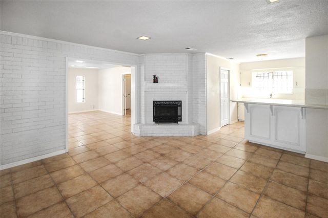 10322 Nold Drive, Houston, TX 77016