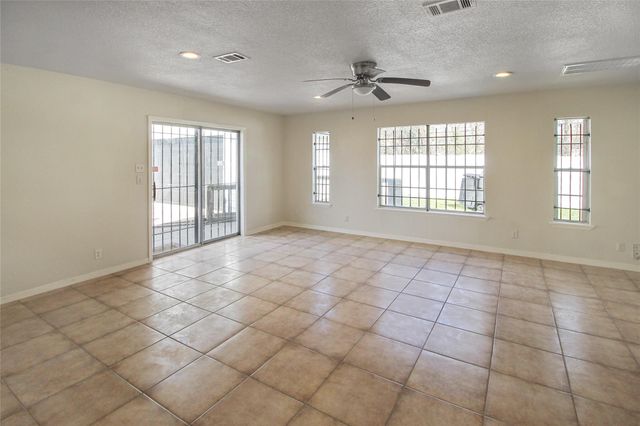 10322 Nold Drive, Houston, TX 77016