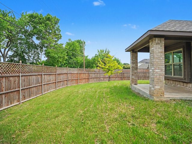 113 Brighton Drive, Desoto, TX 75115