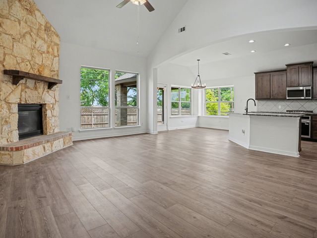 113 Brighton Drive, Desoto, TX 75115