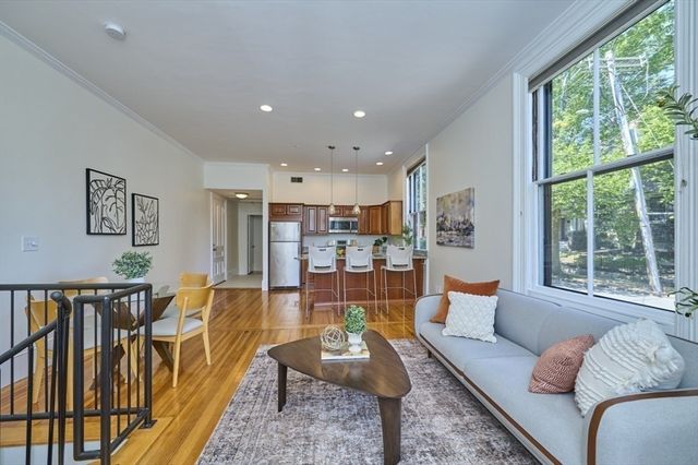 400 Broadway 3, Somerville, MA 02145