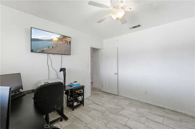 1104 W W Avenue J10, Lancaster, CA 93534