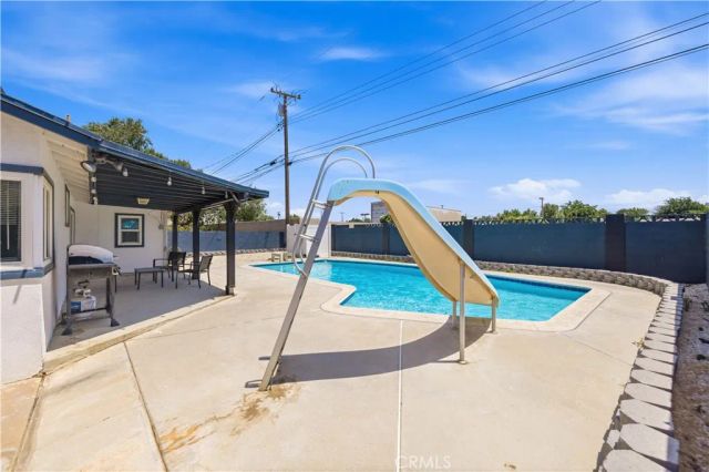 1104 W W Avenue J10, Lancaster, CA 93534