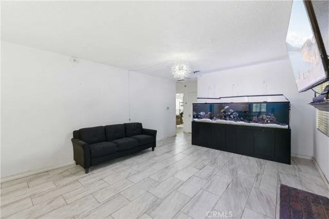 1104 W W Avenue J10, Lancaster, CA 93534