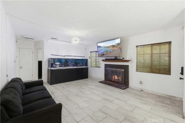 1104 W W Avenue J10, Lancaster, CA 93534