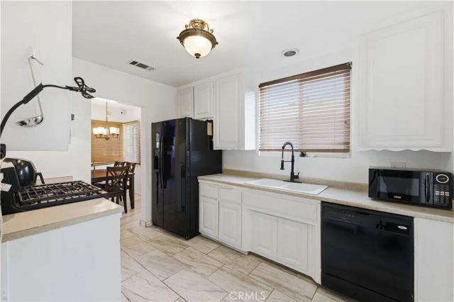 1104 W W Avenue J10, Lancaster, CA 93534