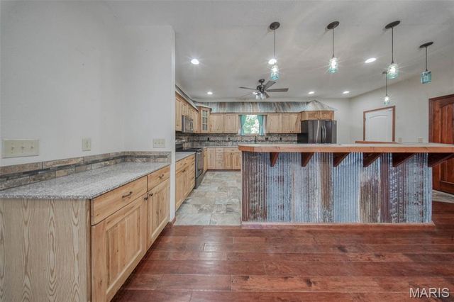 283 Broken Post Drive, Richland, MO 65556