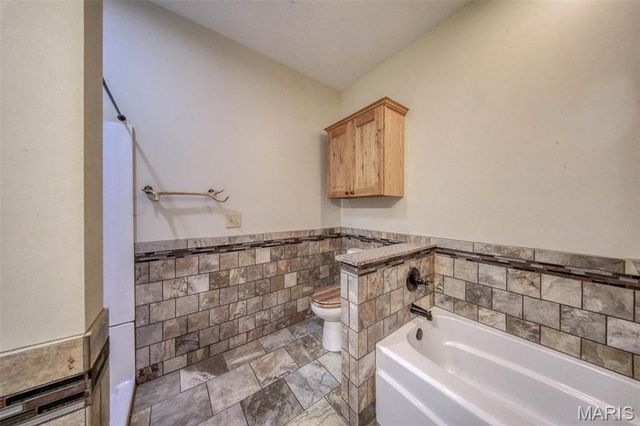 283 Broken Post Drive, Richland, MO 65556