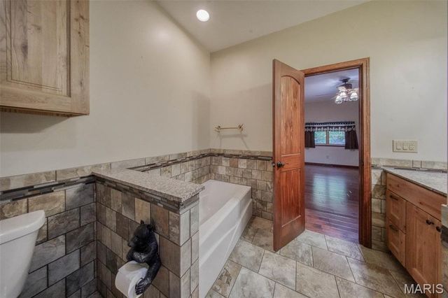 283 Broken Post Drive, Richland, MO 65556