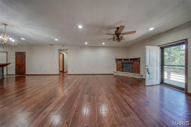 283 Broken Post Drive, Richland, MO 65556