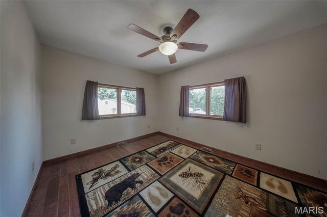 283 Broken Post Drive, Richland, MO 65556