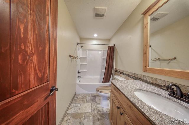 283 Broken Post Drive, Richland, MO 65556