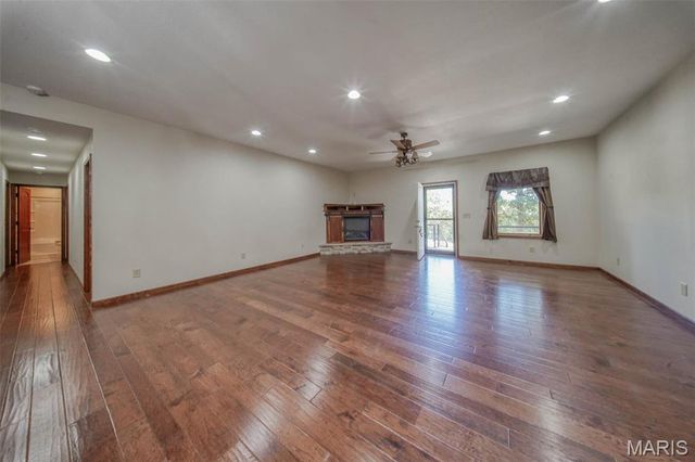 283 Broken Post Drive, Richland, MO 65556