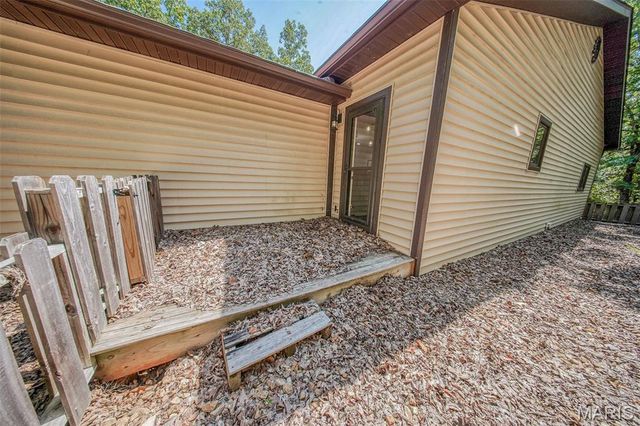 283 Broken Post Drive, Richland, MO 65556