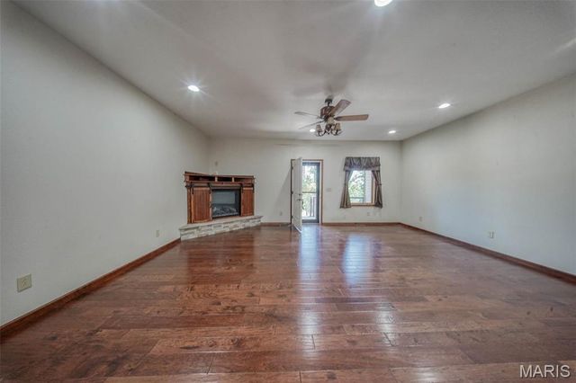 283 Broken Post Drive, Richland, MO 65556