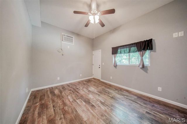 283 Broken Post Drive, Richland, MO 65556